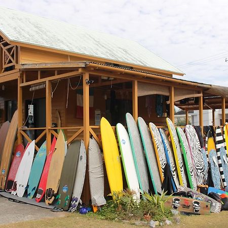 Tropical Surf House Okinawa Hotel Onna Bagian luar foto