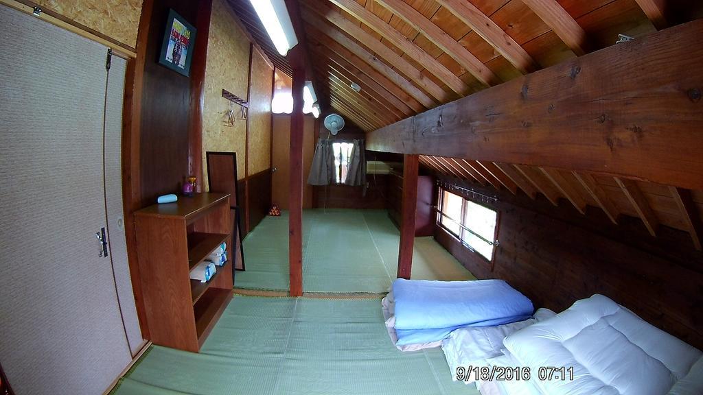 Tropical Surf House Okinawa Hotel Onna Bagian luar foto