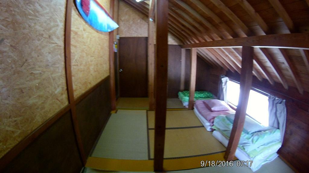 Tropical Surf House Okinawa Hotel Onna Bagian luar foto