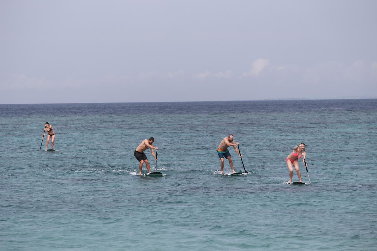 Tropical Surf House Okinawa Hotel Onna Bagian luar foto