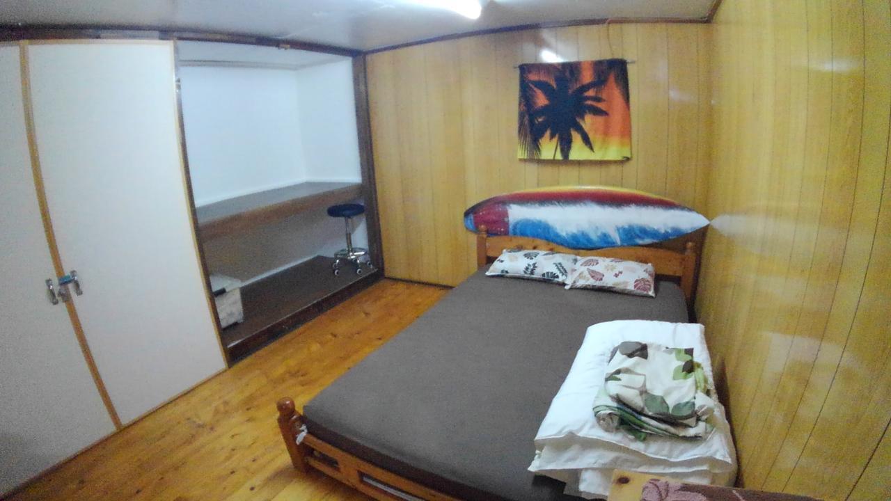 Tropical Surf House Okinawa Hotel Onna Bagian luar foto