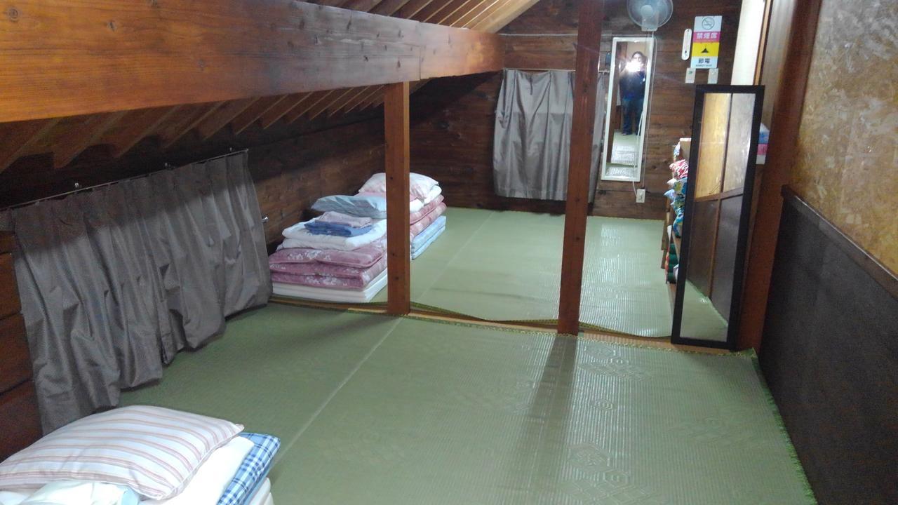 Tropical Surf House Okinawa Hotel Onna Bagian luar foto
